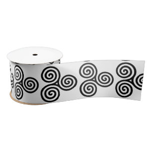 Ruban En Satin Le noir triple se développe en spirales