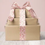 Ruban En Satin Noël rose Vintage rétro Père Noël<br><div class="desc">Ajoutez une touche nostalgique à vos décorations de vacances avec ce ruban de satin rose vintage du Père Noël. Doté d'un design classique du Père Noël avec des flocons de neige festifs contre un arrière - plan solide, ce ruban est parfait pour l'emballage cadeau, l'artisanat de vacances, les couronnes, et...</div>