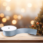 Ruban En Satin Ribbon bleu Vintage clair<br><div class="desc">Élevez vos présentations cadeaux avec notre ruban en satin de couleur solide dans un bleu vintage clair élégant / bleu poussiéreux. Ce ruban moderne et élégant ajoute une touche sophistiquée à toute occasion, que ce soit pour Noël, anniversaires, mariages, anniversaires, diplômes, baby showers, ou toute célébration spéciale que vous avez...</div>