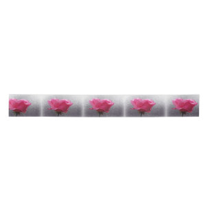 Ruban En Satin rose sur gris