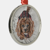 Ruby Cavalier King Charles Spaniel in de sneeuw Metalen Ornament (Rechts)