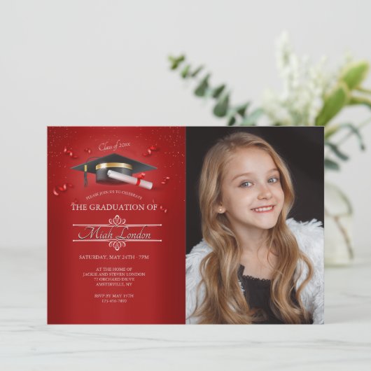 Ruby Red Graduation Photo Invitation (Debout devant)