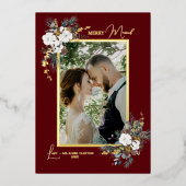 Ruby Red Greenery Merry Married Portrait Folie Feestdagenkaart (Voorkant)