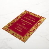 Ruby Red Real Gold Foil Damask Wedding Folie Uitnodiging (Gedraaid)