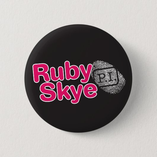 Ruby Skye P.I. Buttonnen (zwart) Ronde Button 5,7 Cm (Voorkant)