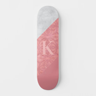 Ruddy Pink Batik en Grey Waterverf Letter Skateboard