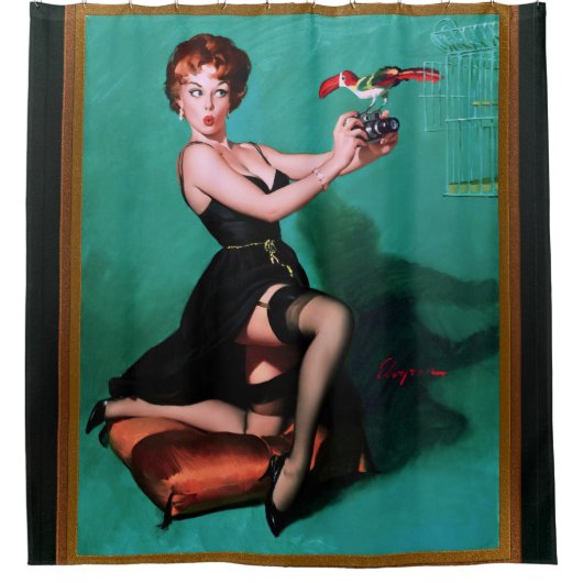 Ruffled Feathers door Gil Elvgren Douchegordijn (Voorkant)