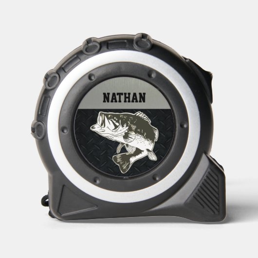 Rugged Gevist Largemouth Bass Angler Naam Rolmaat (Voorkant)