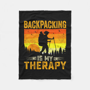 Rugzaktochten zijn therapie - retro kamperen in de fleece deken
