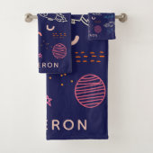 Ruimte en planeten Stoodle in Blauw Gepersonalisee Bad Handdoek (Insitu)