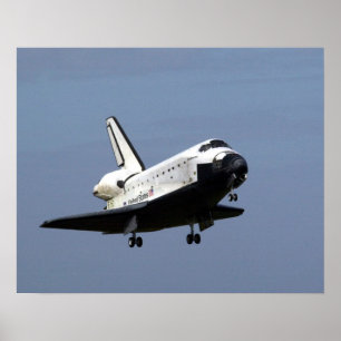 Ruimteshuttle Endeavor Prepares to Land (STS-108) Poster