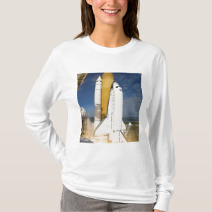 Ruimtesluiting Atlantis liften van 12 T-shirt