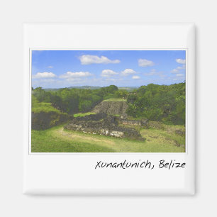 Ruïne van de Maya van Xunantunich in Belize Magneet