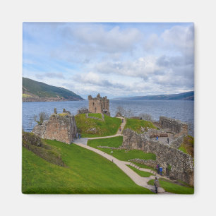 Ruins van Urquhart Castle langs Loch Ness, Schotla Magneet