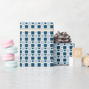 Ruitjesharten in donkerblauw, lichtblauw en cadeaupapier