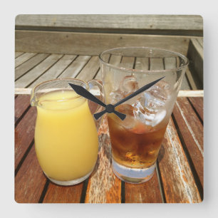 Rum en ananas vierkante klok