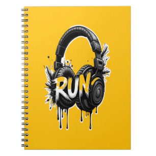 RUN Koptelefoon Street Art Sticker Notitieboek