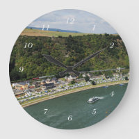 Runde Wanduhr An der Loreley im Mittelrheintal