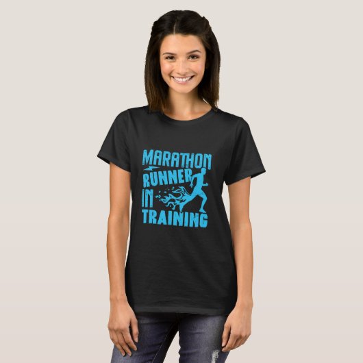 Runner MARATHON RUNNER IN TRAINING Funny Marathon T-shirt (Voorkant volledig)