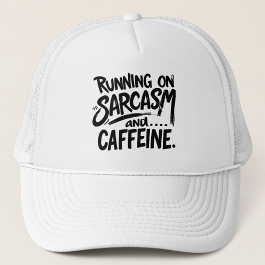 Running on Sarcasm and Caffeine Trucker Pet (Voorkant)