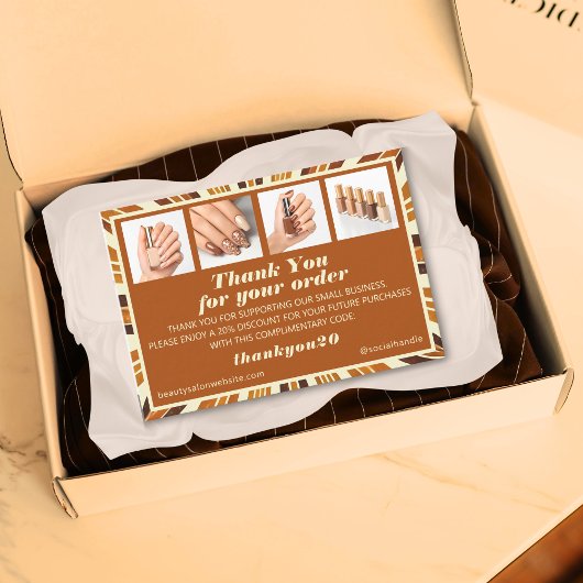 Russe Grille Photo Salon à ongles Commande Carte d