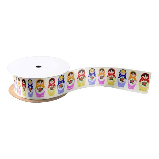 Russische matryoshka nestpoppen lint (Spoel)