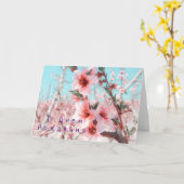 Russische verjaardagskaart met roze perzikkleurige kaart (Gele Bloem)