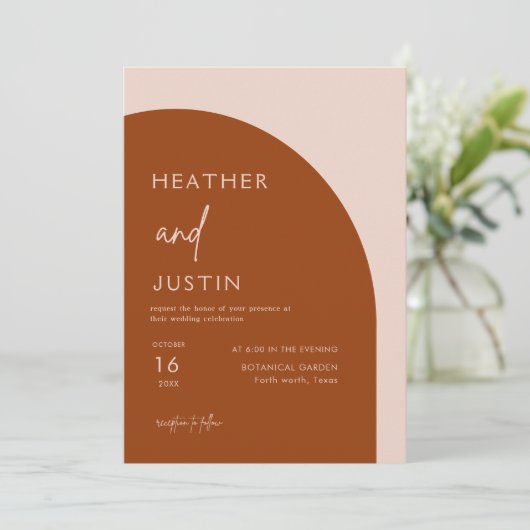 Rust Blush et Terracotta Mariage Invitations (Debout devant)