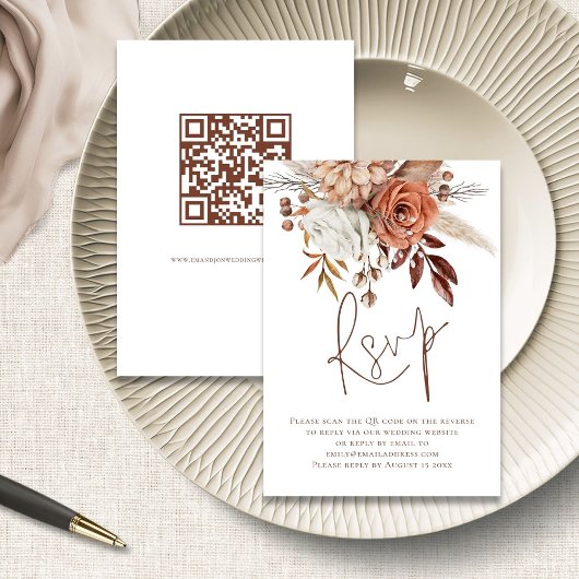 Rust Floral Brown Script QR Code Mariage carte RSV