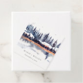 Rust Navy Winter Pine Forest Snow Wedding Bedankjes Labels (In situ)