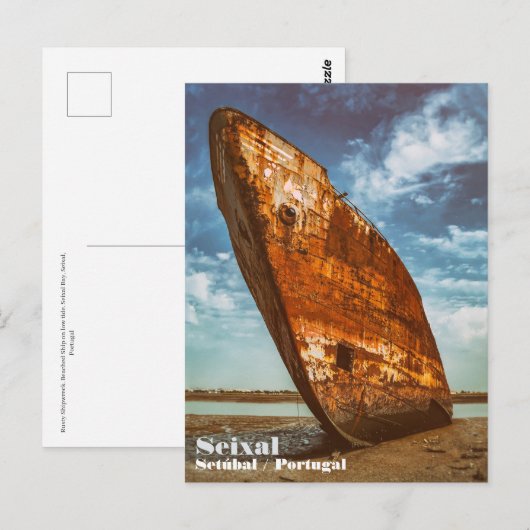 Rusted Shipwreck strandde of strandde op een stran Briefkaart (Voorkant / Achterkant)