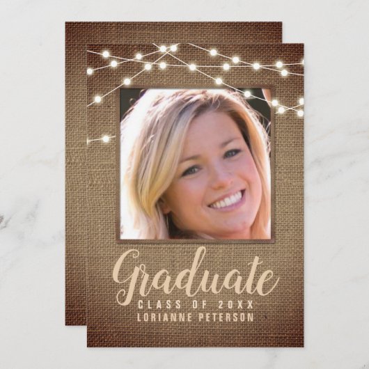 Rustic Afstuderen String Lights Brown Burlap Foto Aankondiging (Voorkant / Achterkant)
