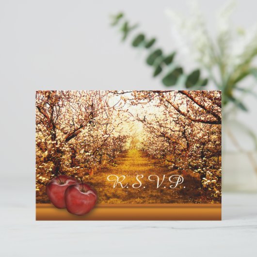 Rustic Apple Orchard Wedding Invitation RSVP (Debout devant)