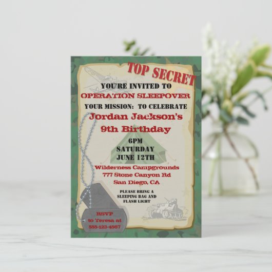 Rustic Army Sleepover Party Invitation (Debout devant)