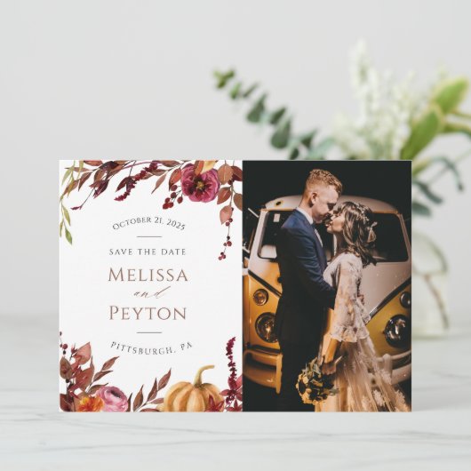 Rustic Autumn Leaves en Pumpkin Save the Date (Staand voorkant)