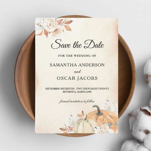 Rustic Autumn Oranje pompoenen en bloemen Save The Date