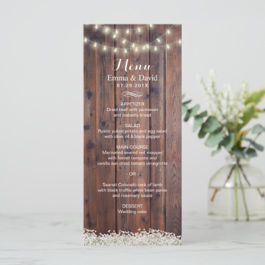 Rustic Baby's Breath & String Lights Menu Mariage (Debout devant)