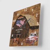 Rustic Barn Drapeau américain Carré Horloge murale (Angle)