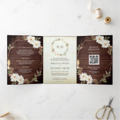 Rustic Barn Wood Magnolia Floral QR Code Weddensch Drieluik Uitnodiging (Binnen)