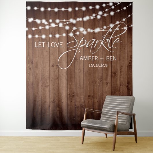 Rustic Barnwood String Lights Custom Wedding Wandkleed (In situ)
