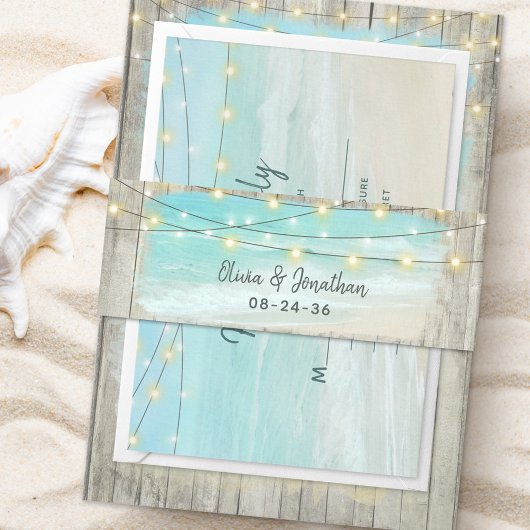 Rustic Beach Wood String Lights Ocean Wedding Uitnodigingen Wikkel