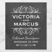 Rustic Black Chalkboard Wedding Monogram Bottle Wijn Etiket (Enkel label)