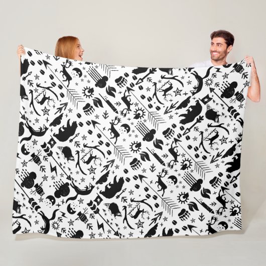 Rustic Black Owl Beer Deer Fox Woodland Pattern Fleece Deken (In situ)