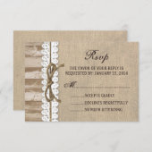 Rustic Burlap Barn Wood Twine Wedding RSVP Card (Voorkant / Achterkant)