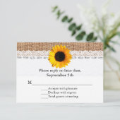 Rustic Burlap et Sunflower Wedding Carte RSVP (Debout devant)