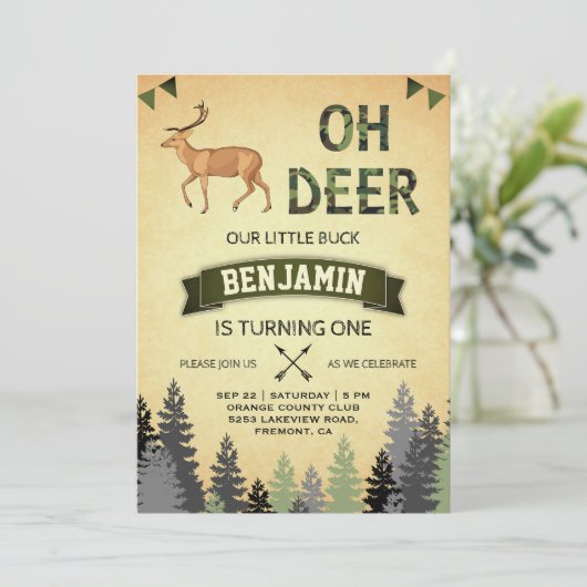 Rustic Camo Deer Chasse Première Invitation Annive (Debout devant)
