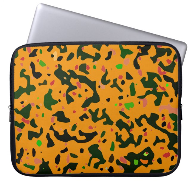 Rustic Camouflage Pattern Laptop Sleeve (Voorkant)