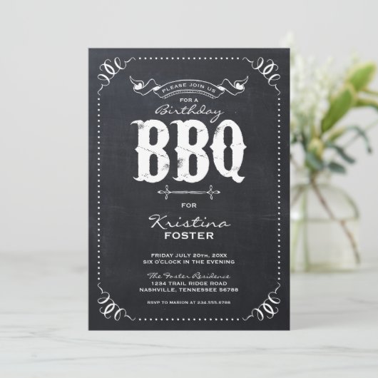 Rustic Chalkboard Anniversaire Fête BBQ Invitation (Debout devant)