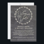 Rustic Chalkboard Corona Virus Retard La Carte Dat<br><div class="desc">Rustic Chalkboard Corona Virus Retard La Carte Date - Présentant ce délai simple et opportun notre carte de date. Doté d'un design frais et élégant d'un tableau rustique dessiné à la main. Spécialement conçu pour informer vos amis et proches du report de votre mariage, avec des excuses pour tout désagrément...</div>