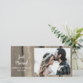 Rustic Country Barn Wood Weddenschap net getrouwd Aankondiging (Staand voorkant)